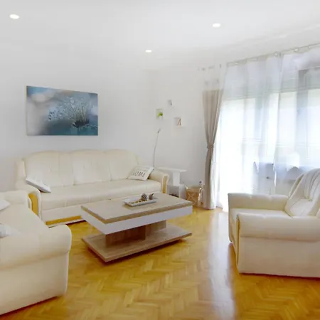 Apartament Diva *